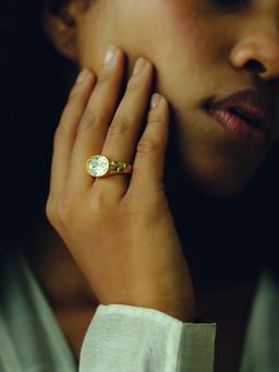 ESME - White The Testament Ring