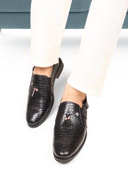 Carlton London - Mens Textured Slingback Sandals with Tassel Accent - Black