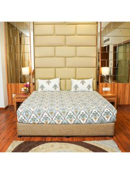 Videksha Home & Lifestyle - Botanical Diamond Bedsheet (King)