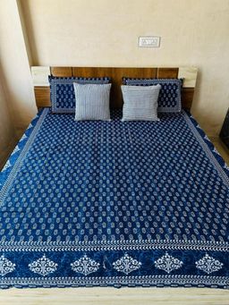 Videksha Home & Lifestyle - Indigo Bedsheet with Pillow Cover (King)