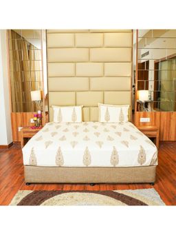 Videksha Home & Lifestyle - Morning Glory Bedsheet (King)