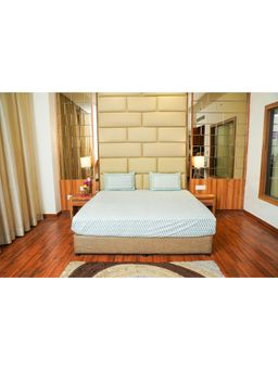 Videksha Home & Lifestyle - Whispering Willow Bedsheet (King)