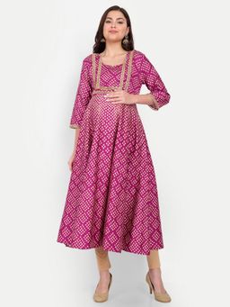 Aaruvi Ruchi Verma - Bandhej Print Maternity Kurta