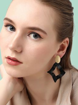 Sohi - Gold Plated Party Designer Drop Earring for Women(6740)