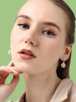 Sohi - Gold Plated Party Designer Drop Earring for Women(7629)