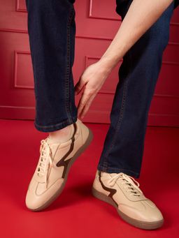 ATESBER - Mens Off White Casual Solid Round Toe Sneakers