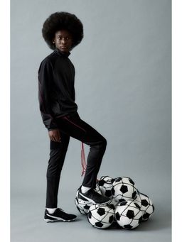 H&M - Boys Black Regular Fit Football pants with DryMove