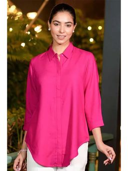 MLADA - Magenta Rayon Regular Fit Solid Three Fourth Sleeves Shirt