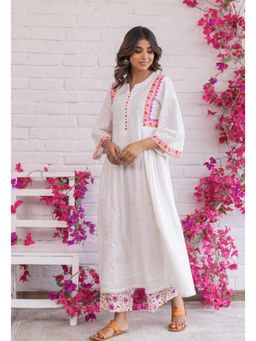 Tara-C-Tara - White Hand Block Khaddi Printed Kurta with Pant