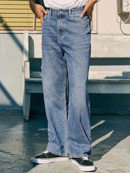KOTTY - Men Blue Straight Fit Mid-Rise Light Fade Stretchable Jeans