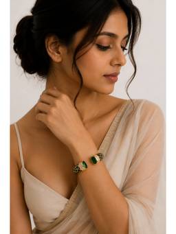VIVINIA By Vidhi Mehra - Emerald Noir Enamel Kada