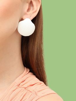 Sohi - Women White Sea Shell Studs Earrings