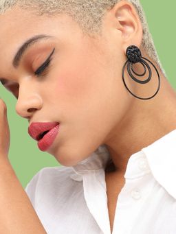 Sohi - Black Circular Drop Earrings