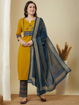 Kami Kubi - Mustard Printed Kurta with Pant and Dupatta (Set of 3)