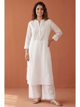 First Resort by Ramola Bachchan - White Straight Embroidered Kurta And Wide Leg Pants (set Of 2)