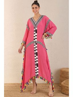 First Resort by Ramola Bachchan - Pink Geometric Mid Length Kaftan With Lace