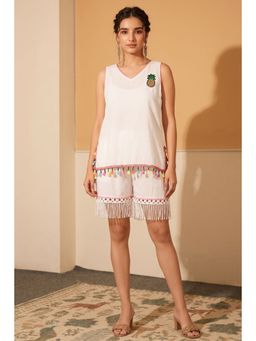 First Resort by Ramola Bachchan - White Summer Top With Shorts (Set of 2)