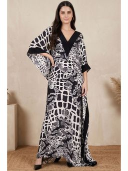 First Resort by Ramola Bachchan - Black And White Baroque Full Length Kaftan