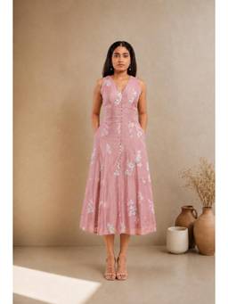 Mud spire - Elara Rose Mist Midi Dress