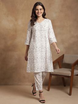 Black & Blah Blah - Women Viscose Rayon Printed Off White Kurta With Pant