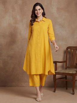 Black & Blah Blah - Women's Pure Cotton Solid Yellow Kurta With Pant