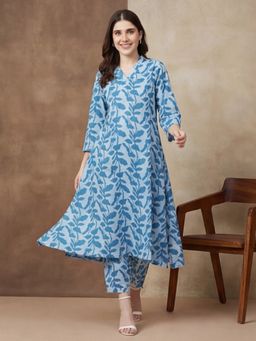 Black & Blah Blah - Women Pure Cotton Printed Blue Kurta With Pant
