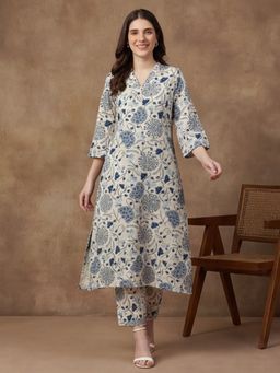 Black & Blah Blah - Women Pure Cotton Printed White Kurta With Pant