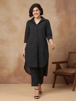 Black & Blah Blah - Women Pure Cotton Black Kurta With Pant