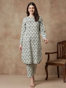 Black & Blah Blah - Women Pure Cotton Printed Off White Kurta With Pant