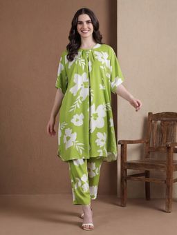 Black & Blah Blah - Women Viscose Rayon Floral Green Kurta With Pant