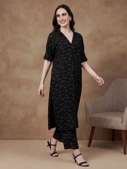 Black & Blah Blah - Women Viscose Rayon Black Printed Kurta With Pant