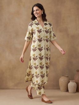 Black & Blah Blah - Women Pure Cotton Floral Beige Kurta With Pant