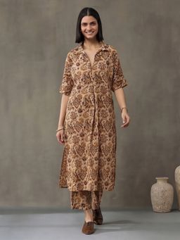 Black & Blah Blah - Women Pure Cotton Floral Brown Kurta With Pant