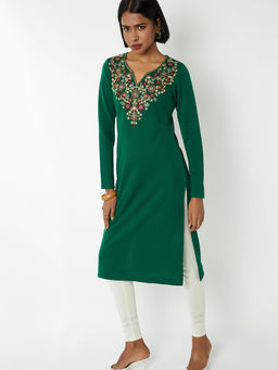 max - Women Green Floral Embroidered Kurta