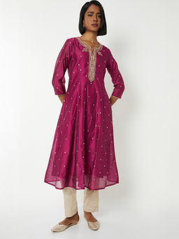 max - Women Pink Embroidered Zari Kurta