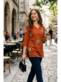 Surhi - Women Orange Geometric Printed Short Kurti