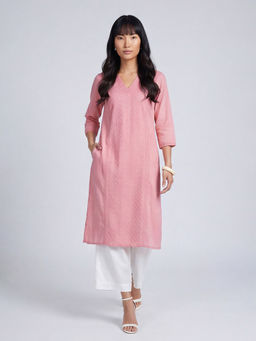 max - Women Pink Embroidered Thread Work Kurta