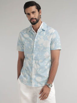 Andamen - Men Blue Half Sleeve Resort Twill Print Regular Fit Shirt