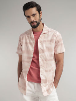 Andamen - Men Pink Half Sleeve Resort Twill Print Regular Fit Shirt