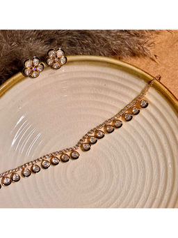 Shop Naymee - Minimalist Emerald Kundan and Polki Choker and Earrings Set