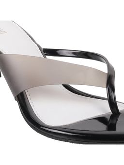 Mochi - Womens Black Kitten HeelsMochi Solid-plain Black Stilettos