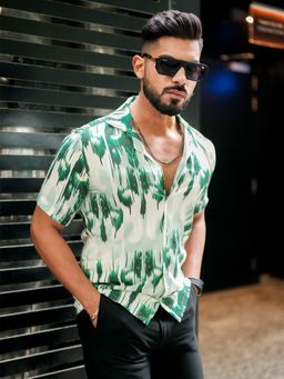 ROYALTAIL - Green Matrix Print Super Soft Premium Half Sleeve Shirt