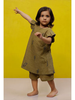 Tjori - Olive Green Cotton Slub Block Short Kurta & Green Printed Shorts (Set of 2)