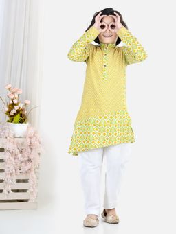 Kinder Kids - Yellow Leheriya and Printed Kurta with White Pajama (Set of 2)