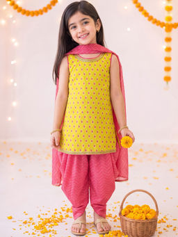 Campana - Girls Paisley And Bandhini Printed Kurti And Dhoti With Dupatta- Green