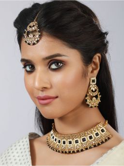 Aatmana - Black Kundan Gold Plated Choker Set with Maangtikka
