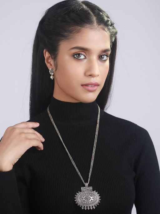 Aatmana Silver Plated German Silver Jewellery Set