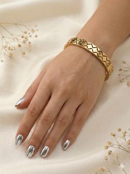 Kraft Smiths - Women Gold Stainless Steel Openable Kada