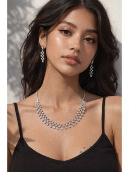 Niska - Women Ad Stone Studded Jewellery Set