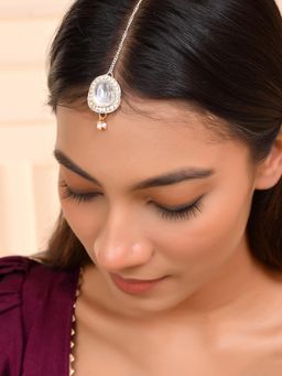 Silvermerc Designs - Women White Ethnic Kundan Pearl Drops Maangtikka